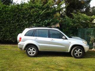 Ma voiture toyota RAV 4 est en offre gratuit